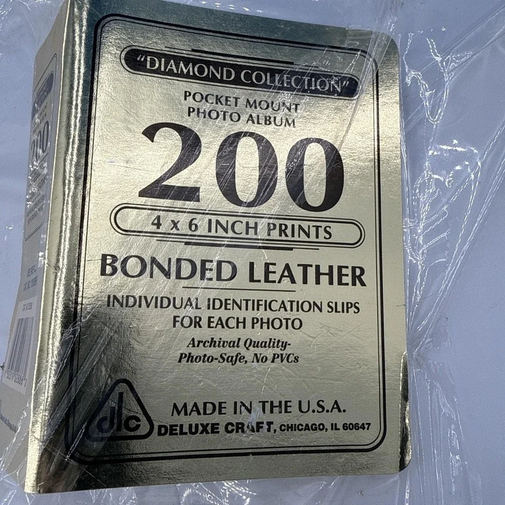NOS Diamond Collection Italian Bonded Leather Photo Album Holds 300 4x6 Prints